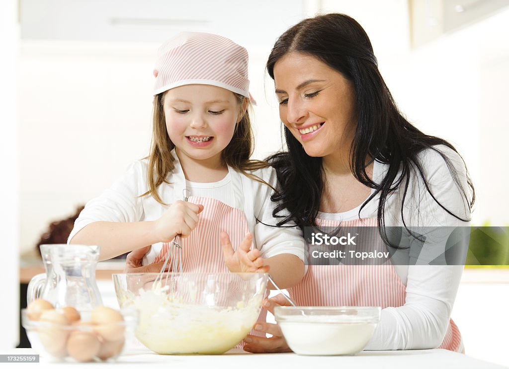 Lernen Sie zu kochen - Lizenzfrei 4-5 Jahre Stock-Foto