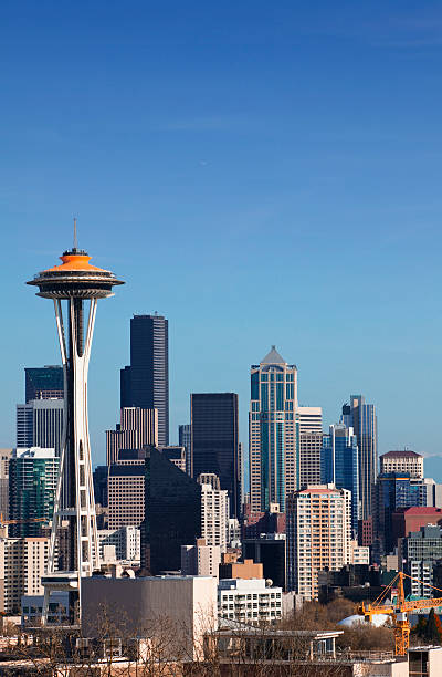 horizonte de seattle - day washington state vertical outdoors fotografías e imágenes de stock