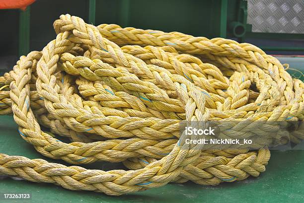 Marinha De Corda No Convés De Navio - Fotografias de stock e mais imagens de Amarelo - Amarelo, Corda, Cânhamo