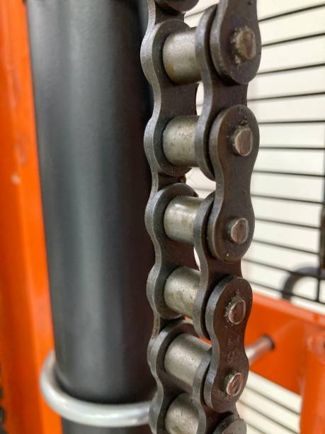 istock chain  of lifting equipment 1732699669