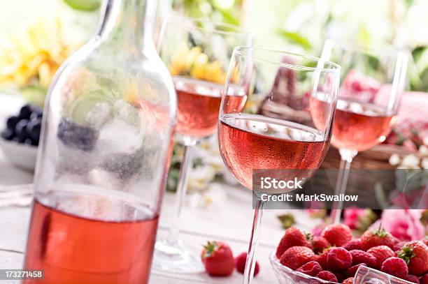 Sommer Rose Wine Stockfoto und mehr Bilder von Roséwein - Roséwein, Wein, Sommer