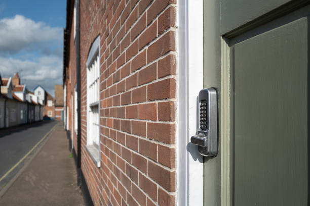 istock Shallow focus of a digital front door lock. 1733116713