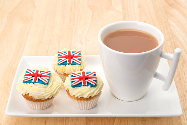 istock Cupcakes with a UK flag decoration and tea 173312538