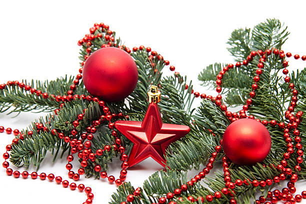 marco de navidad con cadena de punta redondeada roja - weihnachtskugel fotografías e imágenes de stock