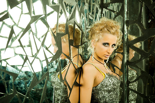 istock Glamour girl 173314105