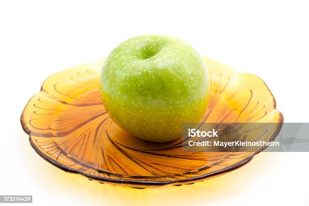 Apple Im Glass Bowl Stockfoto und mehr Bilder von Apfel - Apfel, Fotografie, Frische