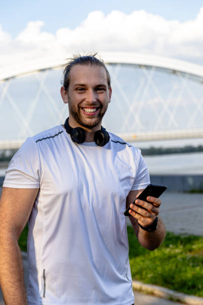 istock Fitness and phone time 1733207036