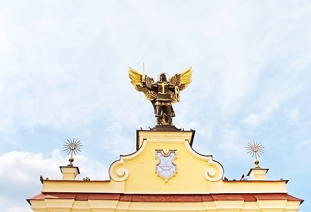 istock Monument of Angel in Kiev, independence square 173322142
