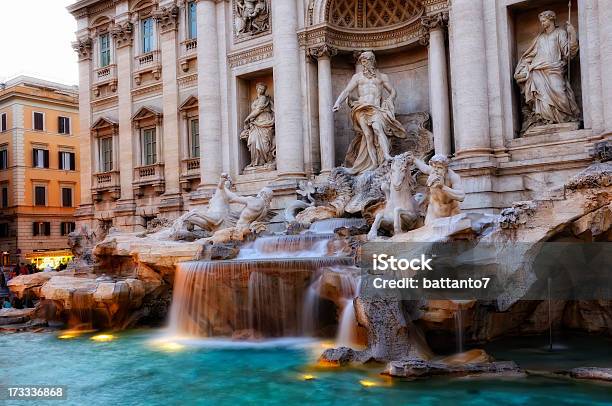 Photo libre de droit de Fontana Di Trevi banque d'images et plus d'images libres de droit de Fontaine - Fontaine, Rome - Italie, Antique