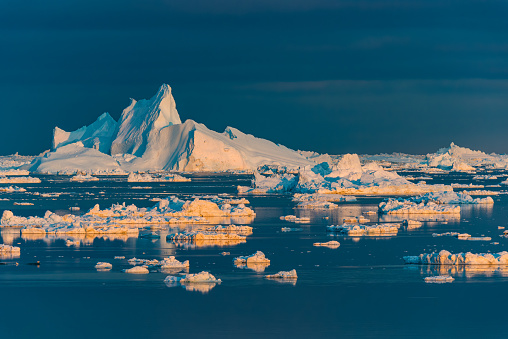 istock Icebergs in fjord 1733394847