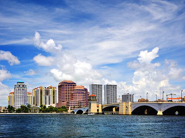istock Cityscape of West Palm Beach, Florida 173352645