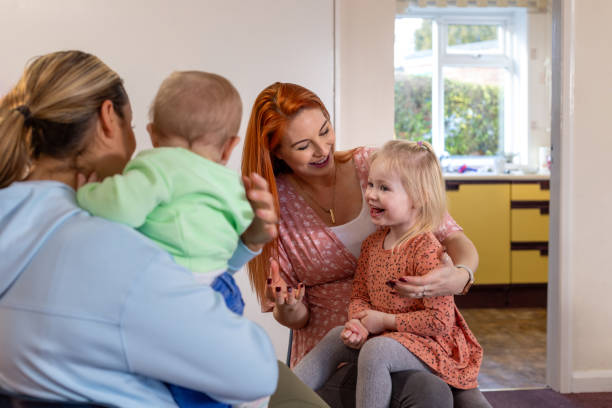 istock Introducing Children to New Children 1733539333