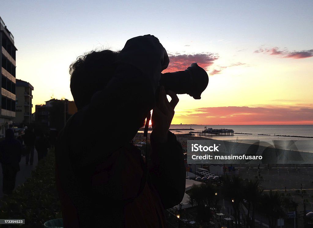 silhouette del fotografo - Foto stock royalty-free di Ambientazione esterna