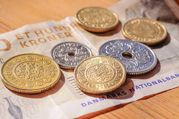 деньги от дании - danish currency стоковые фото и изображения