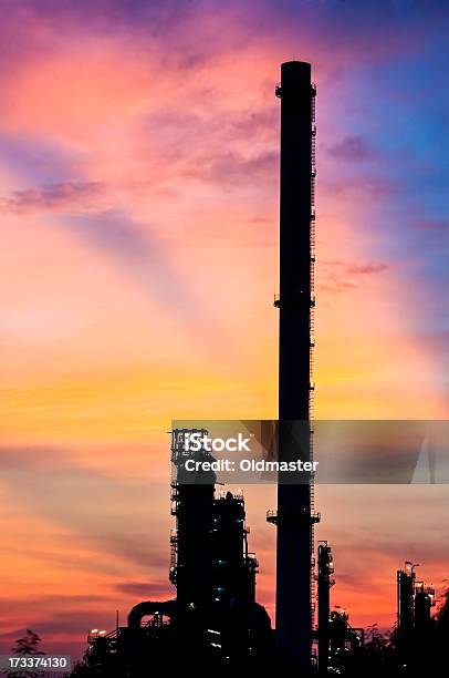 Silhueta Smokestack - Fotografias de stock e mais imagens de Aço - Aço, Chaminé de Fábrica, Combustíveis e Geração de Energia