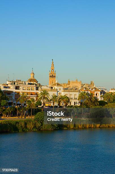 Foto de Cidade De Sevilha Espanha e mais fotos de stock de Andaluzia - Andaluzia, Antigo, Arcaico