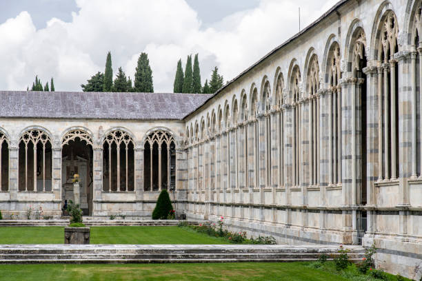 campo santo lub camposanto monumentale (monumentalny cmentarz) - camposanto monumentale zdjęcia i obrazy z banku zdjęć