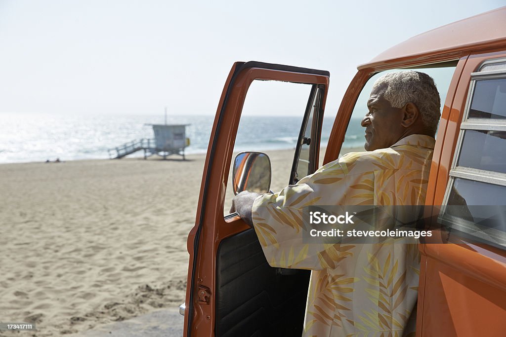 Couple sur la plage - Photo de Troisième âge libre de droits