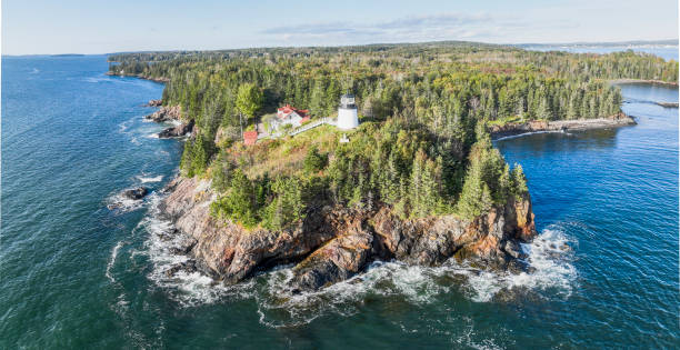 faro di owls head, maine - owls head lighthouse foto e immagini stock