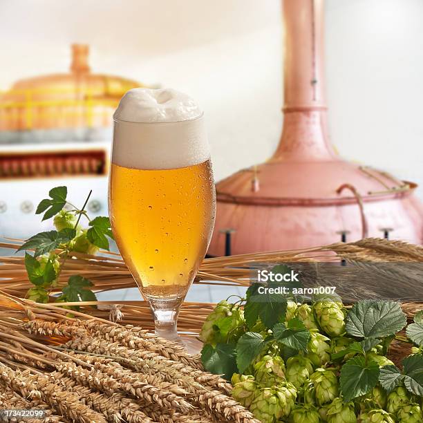 Bier Vom Fass Stockfoto und mehr Bilder von Alkoholisches Getränk - Alkoholisches Getränk, Ausrüstung und Geräte, Bier