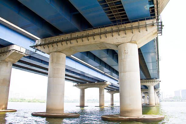 istock Bridge over Han river, Seoul, South Korea 173429332