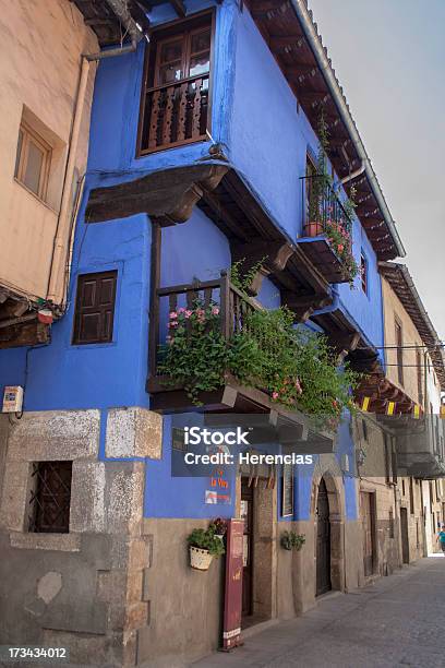 Casa De Muñecas Garganta La Olla Comunidad Autónoma De Extremadura España Foto de stock y más banco de imágenes de Aguilón