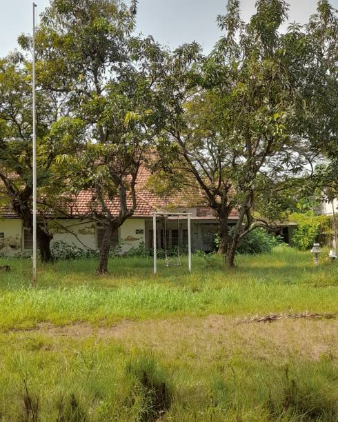 istock Abandoned houses 1734498850