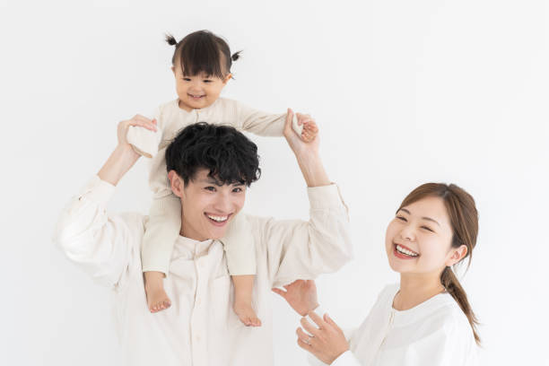 genitore e figlia asiatici, famiglia di tre - korea child baby asian culture foto e immagini stock