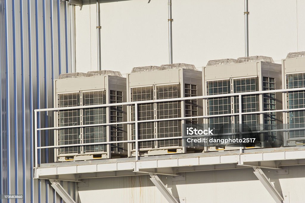 Fila de Compresor de aire - Foto de stock de Aire libre libre de derechos