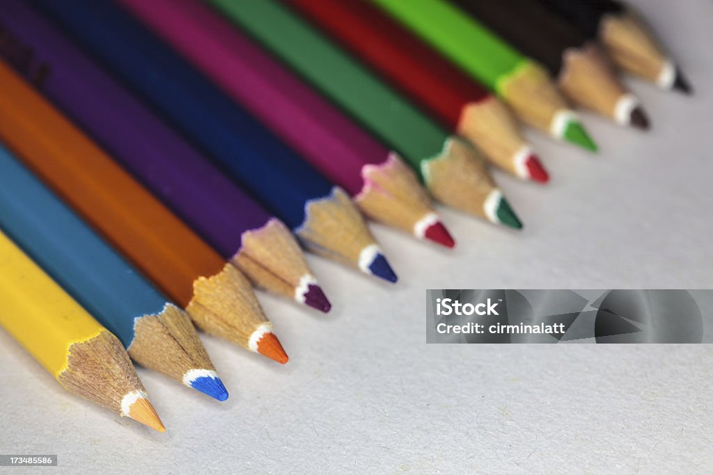 Красочный карандаш на бумаге - Стоковые фото Без людей роялти-фри