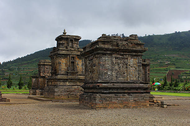 kompleks candi arjuna - dieng potret stok, foto, & gambar bebas royalti