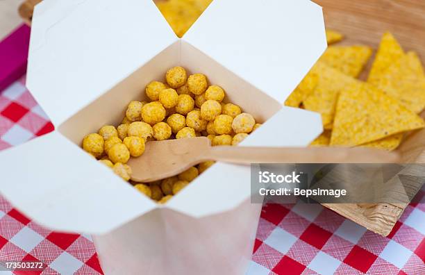 Photo libre de droit de Biscuit Apéritif Au Fromage Balles banque d'images et plus d'images libres de droit de Aliment - Aliment, Aliments et boissons, Amitié