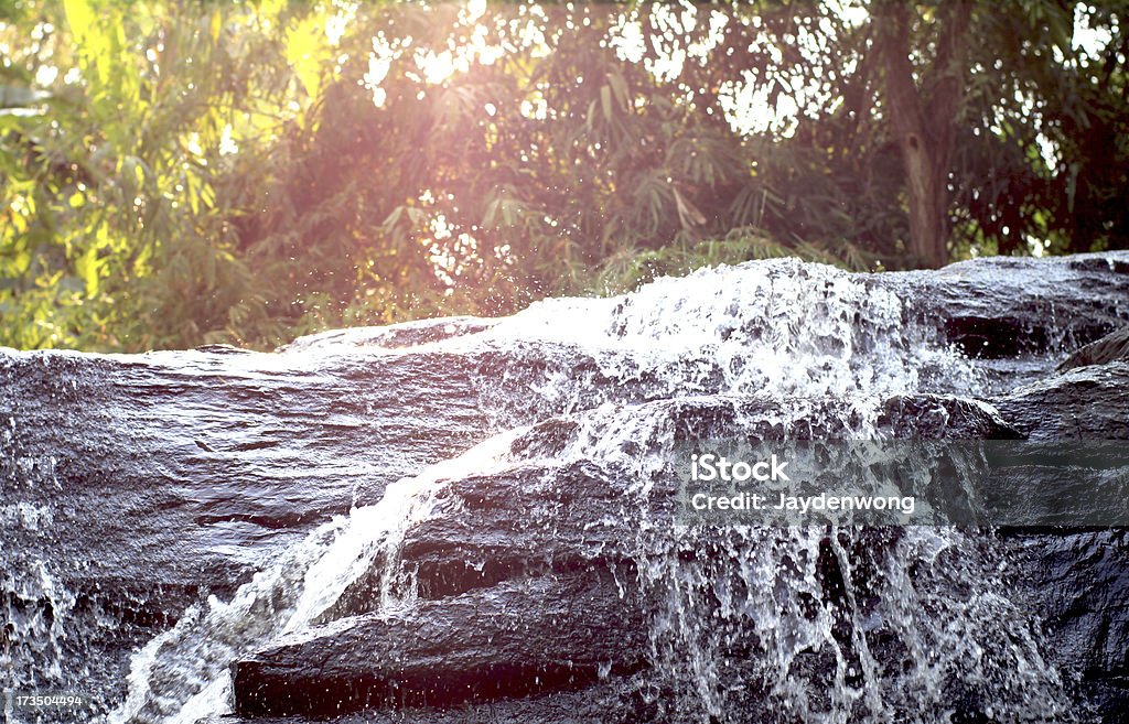 Chute d'eau avec reflet d'objectif - Photo de Asperger libre de droits