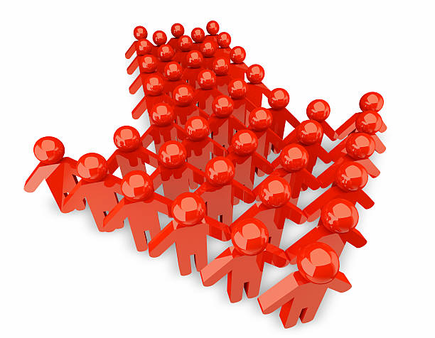 istock People form up in arrow - isolated 173504989