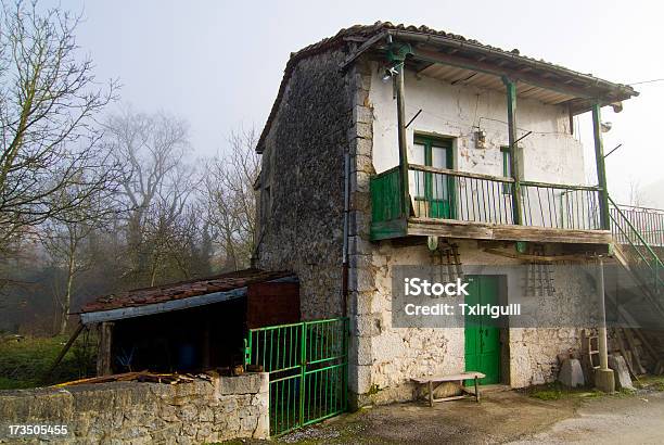 Foto de House Tillage Ferramentas Filiais Da Vitória Cantábria Espanha e mais fotos de stock de Agricultura