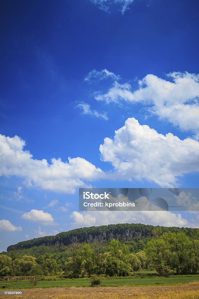 Big Blue Sky sobre o Monte Nemo - Foto de stock de Burlington - Ontário royalty-free