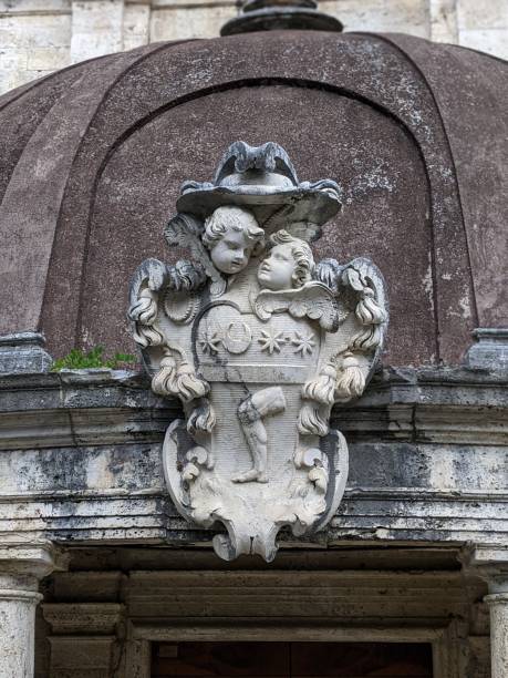 istock Sant'Emidio alle Grotte 1735162853