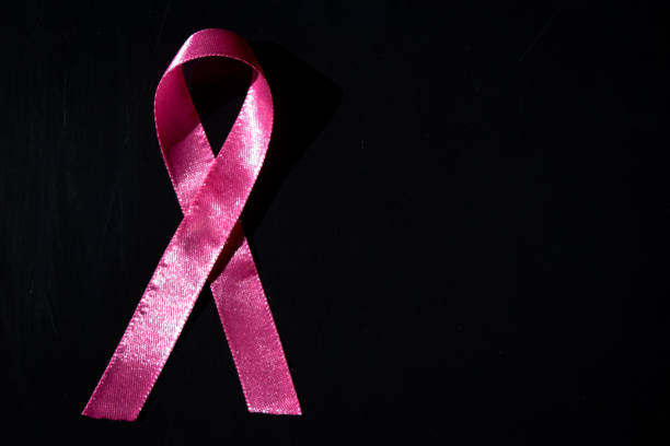 sensibilisation au cancer du sein - breast cancer cancer breast cancer awareness ribbon pink photos et images de collection