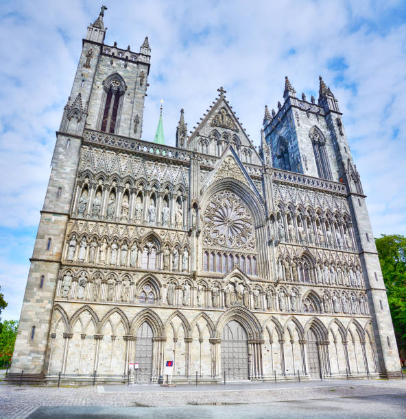 nidaros cathedral, norway - scandinavian church front view norway imagens e fotografias de stock