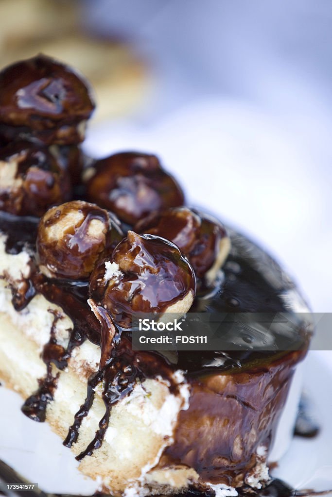 Шоколадный пирог - Стоковые фото Вертикальный роялти-фри