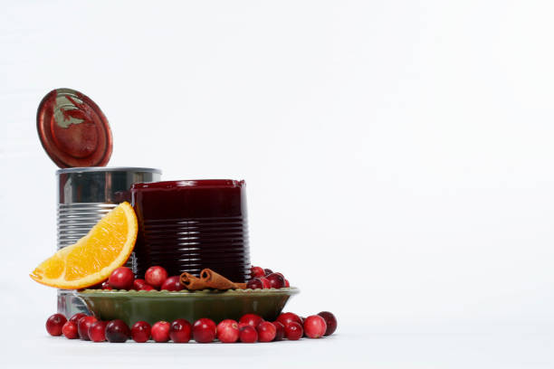 ingredientes do molho de cranberry - cranberry sauce canned food humor can - fotografias e filmes do acervo