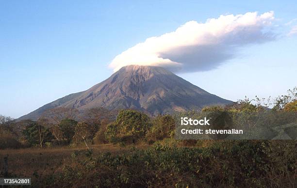 Photo libre de droit de Volcan Concepción banque d'images et plus d'images libres de droit de Catastrophe naturelle - Catastrophe naturelle, Nicaragua, Accident et désastre