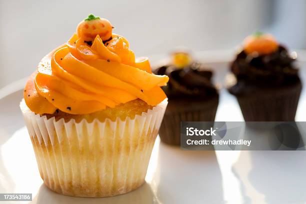 Halloweencupcakes Stockfoto und mehr Bilder von Halloween - Halloween, Backen, Cupcake