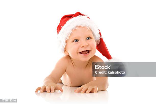 Photo libre de droit de Petit Garçon Portant Un Chapeau De Père Noël banque d'images et plus d'images libres de droit de 0-11 mois - 0-11 mois, 2-5 mois, 6-11 mois