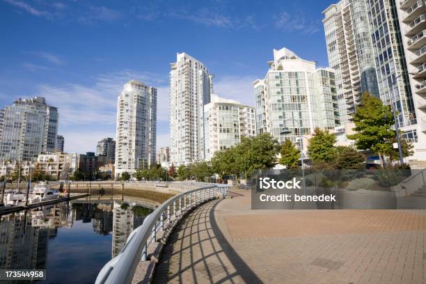 Vancouver Elegante Vecindario Lujosos Apartamentos Foto de stock y más banco de imágenes de A la moda