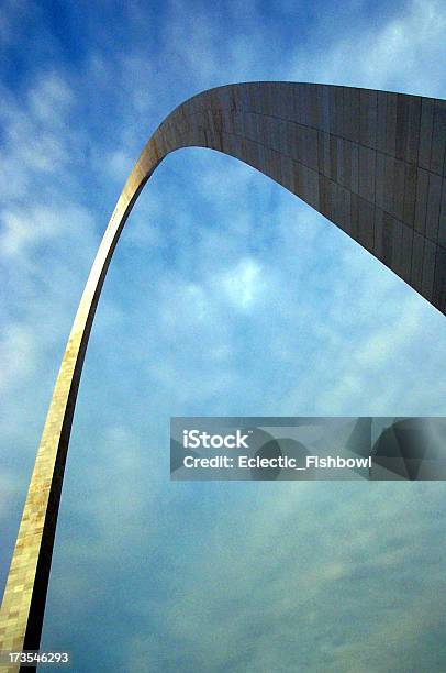 Archst Louis - Fotografias de stock e mais imagens de Abaixo - Abaixo, Arco - Caraterística arquitetural, Cidade