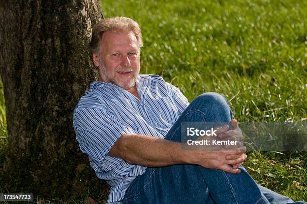 노인 남자 편안한 외부 60-69세에 대한 스톡 사진 및 기타 이미지 - 60-69세, 감정, 개념