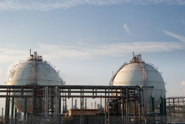 istock Chemical plant 173548804