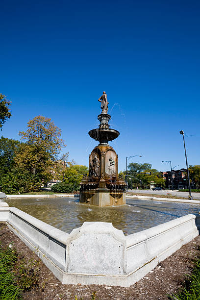 istock Chicago Victorian Fountain 173551791
