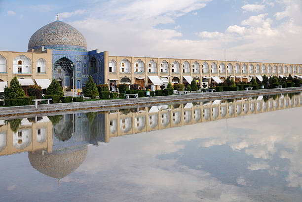 istock Sheikh Lotfollah Mosque, Isfahan, Iran 173553814